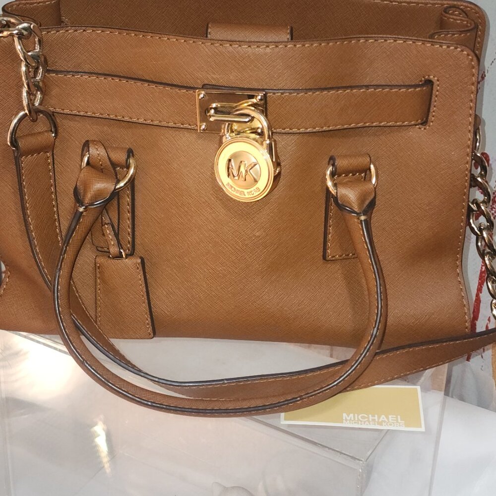 Condition Pre-Owned - Excellent Condition - image 1